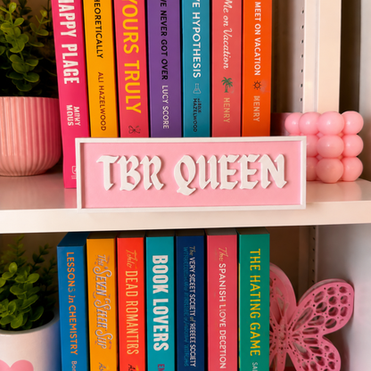 Bookshelf Decor For Readers